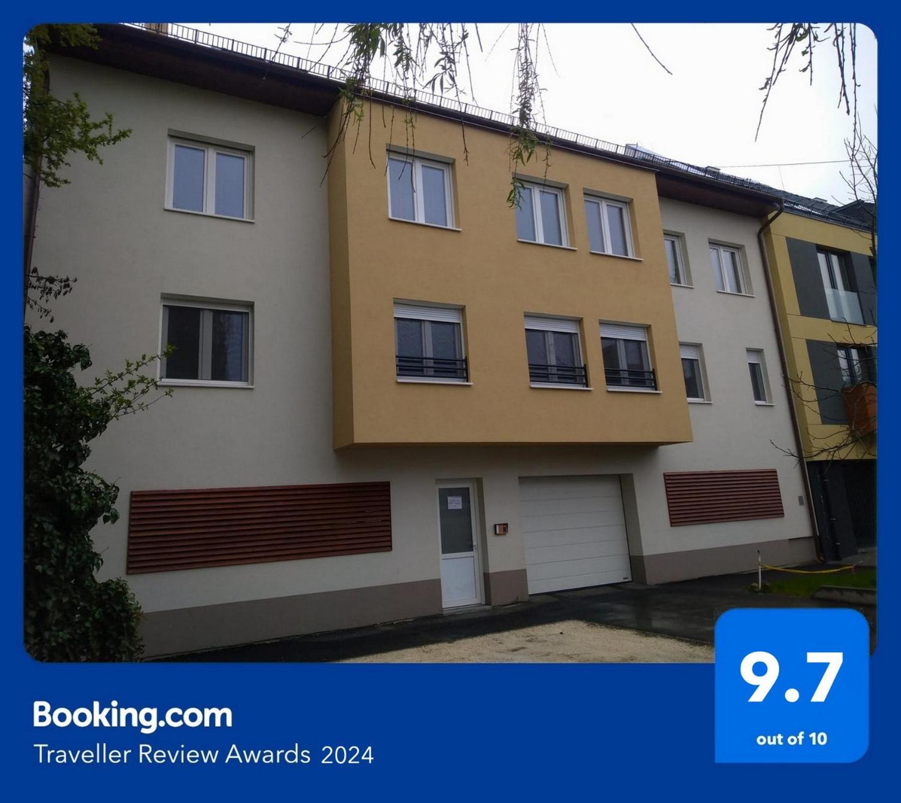 Blonde River Apartman Mora Сегед Екстериор снимка
